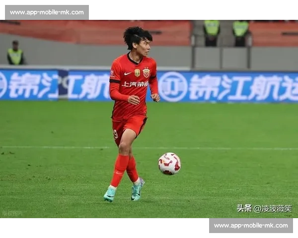 年轻双子星闪耀！海港客场 3-1 河南，李新翔首球 + 莱昂纳多传射建功