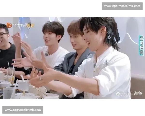 文俊辉巴黎街头武术炫技 中国功夫点燃法式热情