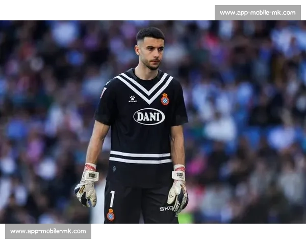 巴萨官宣霍安・加西亚！自掏 2634 万欧解约金加盟，签约六年锁定未来主力